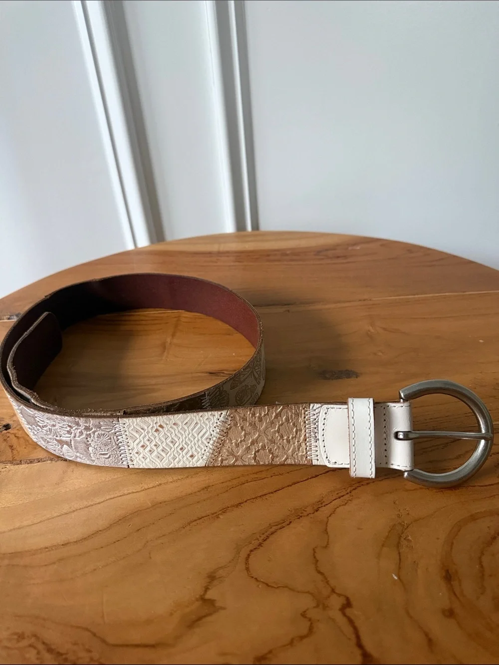Fossil Patchwork Leather Belt Sz S Small Cream Woven Boho Western Silver Tone